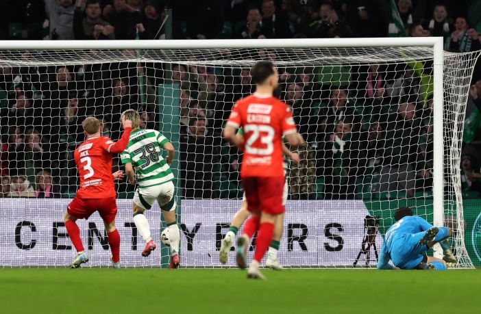 Celtic's Pace Too Much to Handle – Robson Admits ‘You Can’t Chase Them'