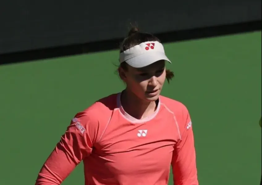 Elena Rybakina Shrugs Off WTA Logo Talk, Digs Into Indian Wells Vibes